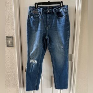 Judy Blue Distressed Boyfriend Jeans